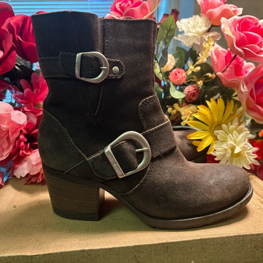 Born Galene Rustic Suede Boots - Picture 6 of 7